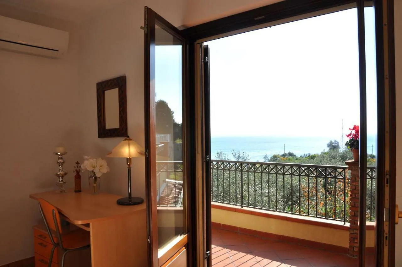 Villa Gemma Di Mare Santa Teresa Di Riva 0*,  Italy